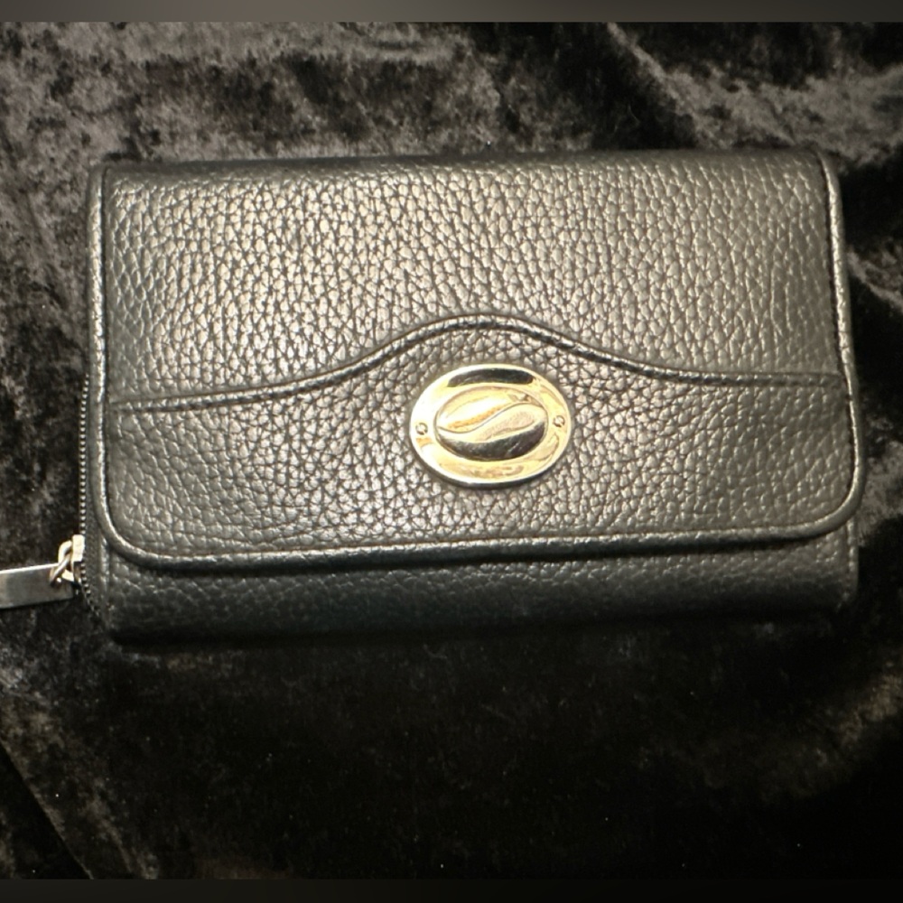 Basic Black Decoy Wallet